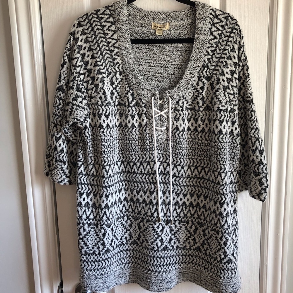 Scoop neck sweater